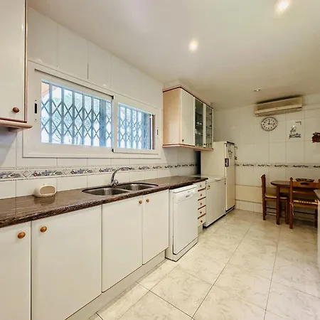 Villa Pins Costabravasi Llagostera