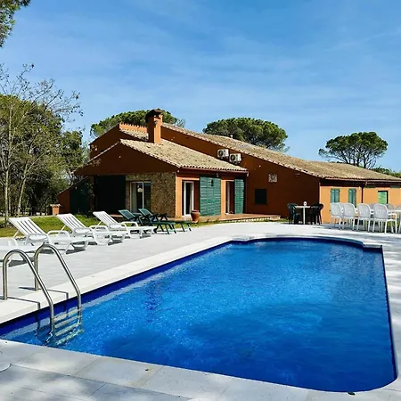 Pins Costabravasi * Llagostera